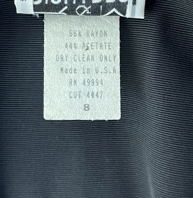 Винтажный женский блейзер и брюки R&M Richards Karen Kwong размер 8 с заклепками из черного золота - Изображение 3 из 4