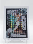 VICTOR WEMBANYAMA 2025-26 TOPPS CHROME CLUTCH GENE WHITE GEOMETRIC 1/2 Q5692