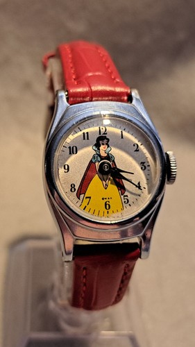 An Extremely Nice Vintage US Time (Timex) Snow White Watch Working - Picture 10 of 15