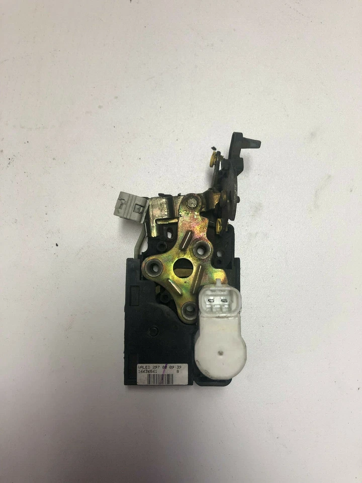 Pontiac Grand AM 2000 actuador de cerradura de puerta trasera izquierda 16636561 Foto 2 de 4