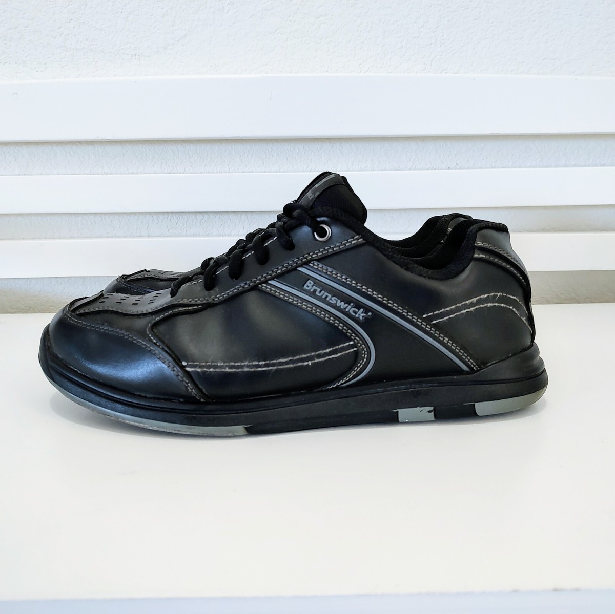 靴 forme Bowling Shoes ( Black ) Brunswick Flyer M-001 Bowling Shoes Women's Size 8 Black Leather