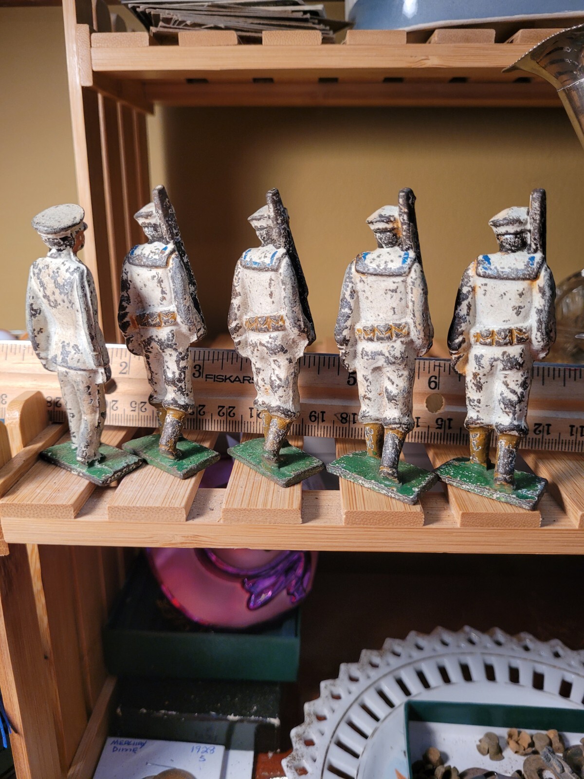 Grey Iron Toy Soldiers Navy Officer And Four Soldiers eBay