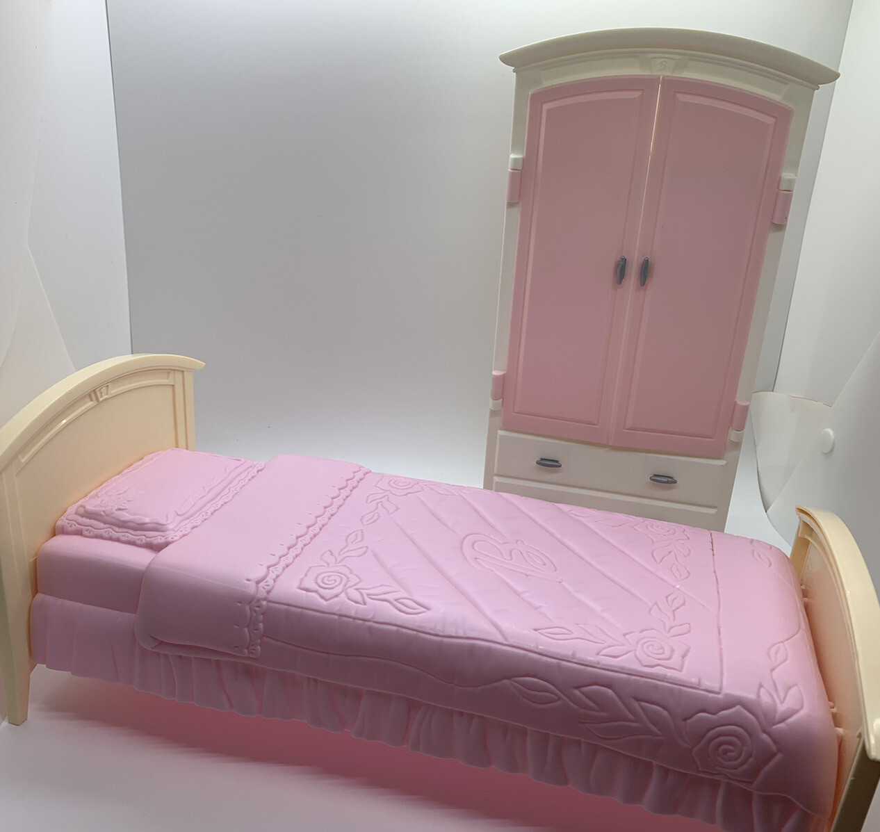 barbie bedroom stuff