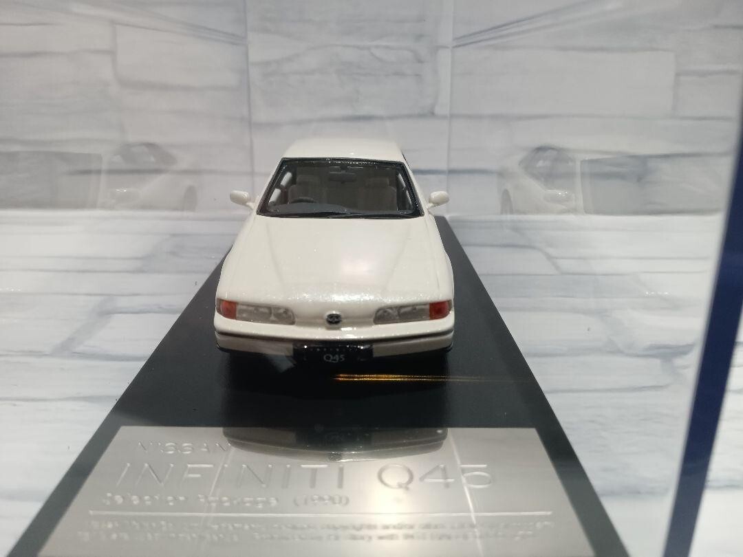 1/43 ハイストーリー　日産　インフィニティ　Q45 ミニカー　ホワイト Hi-Story 1/43 Nissan Infiniti Q45 White Diecast Model Car