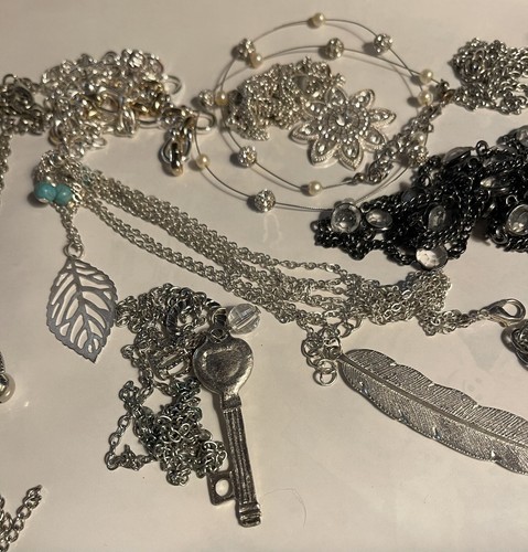 Lot of 10 costume jewelry necklaces.some Signed RL ,LC,NW Monet Pendant A46 - Picture 7 of 8
