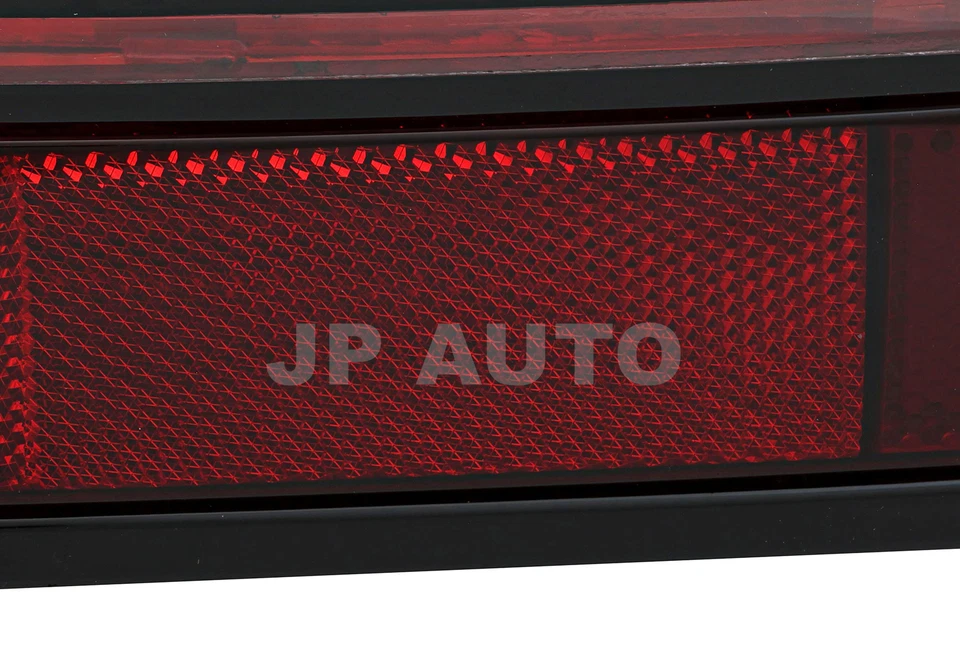 Luz trasera lado pasajero para Pontiac Grand Prix 1997-2003 Foto 4 de 4