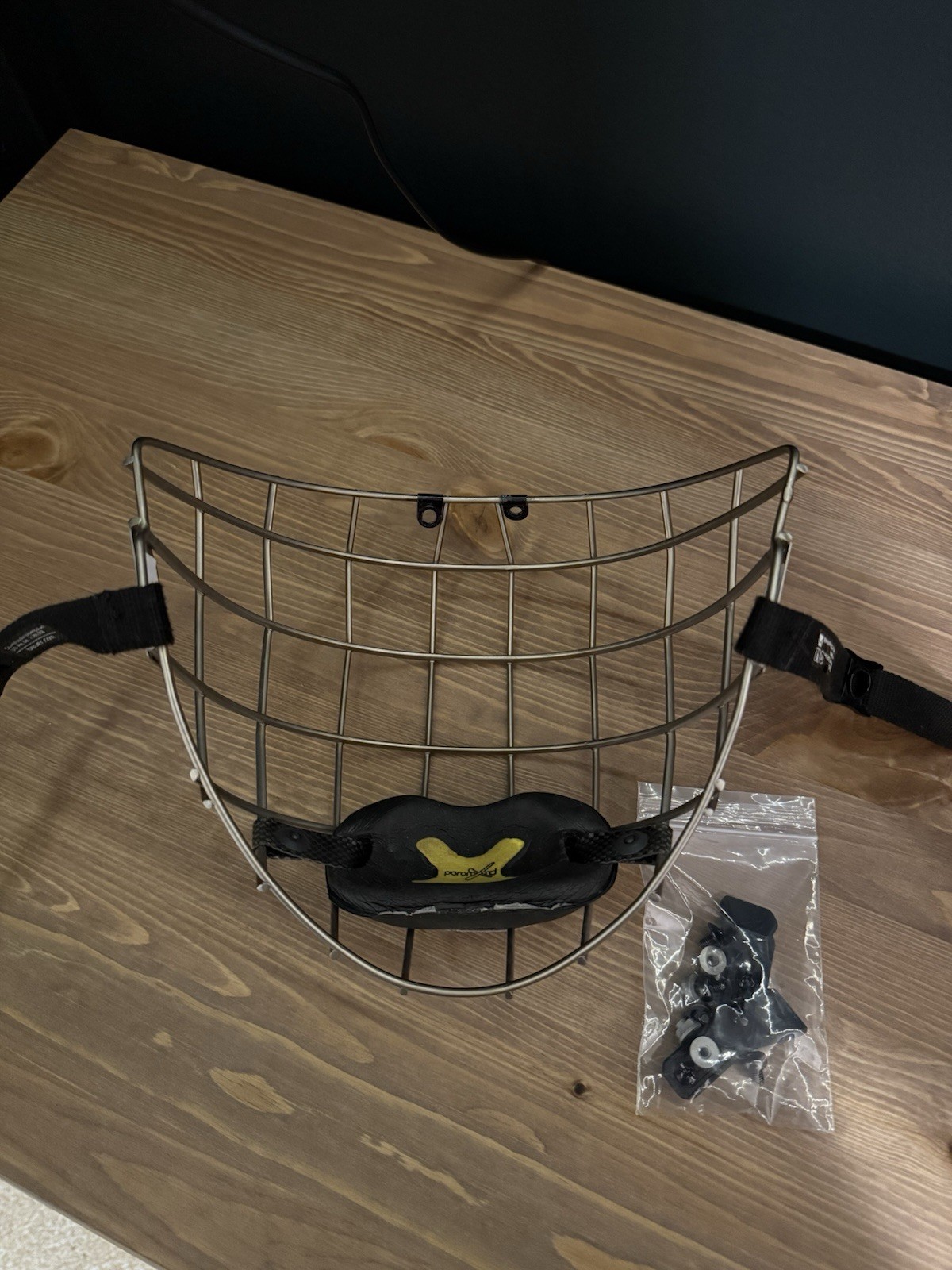 Bauer Re-Akt Titanium Face Mask Cage, Large (All hardware included) Barely Used