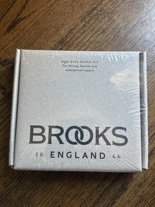 Brooks England Premium Care Kit - Leather Saddles Premium Maintenance Care Kit.