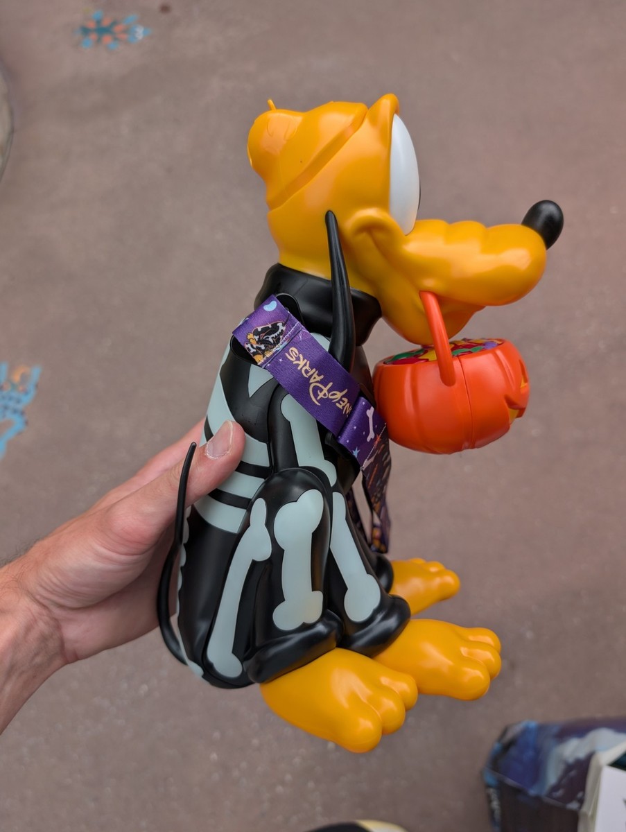 NEW🎃Disney Parks 2025 Happy Halloween Pluto Skeleton Sipper