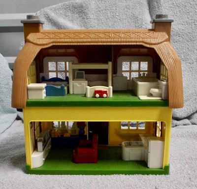 STEP 2 ROSE COTTAGE MAIN STREET HOUSE WITH BUILT IN FURNITURE