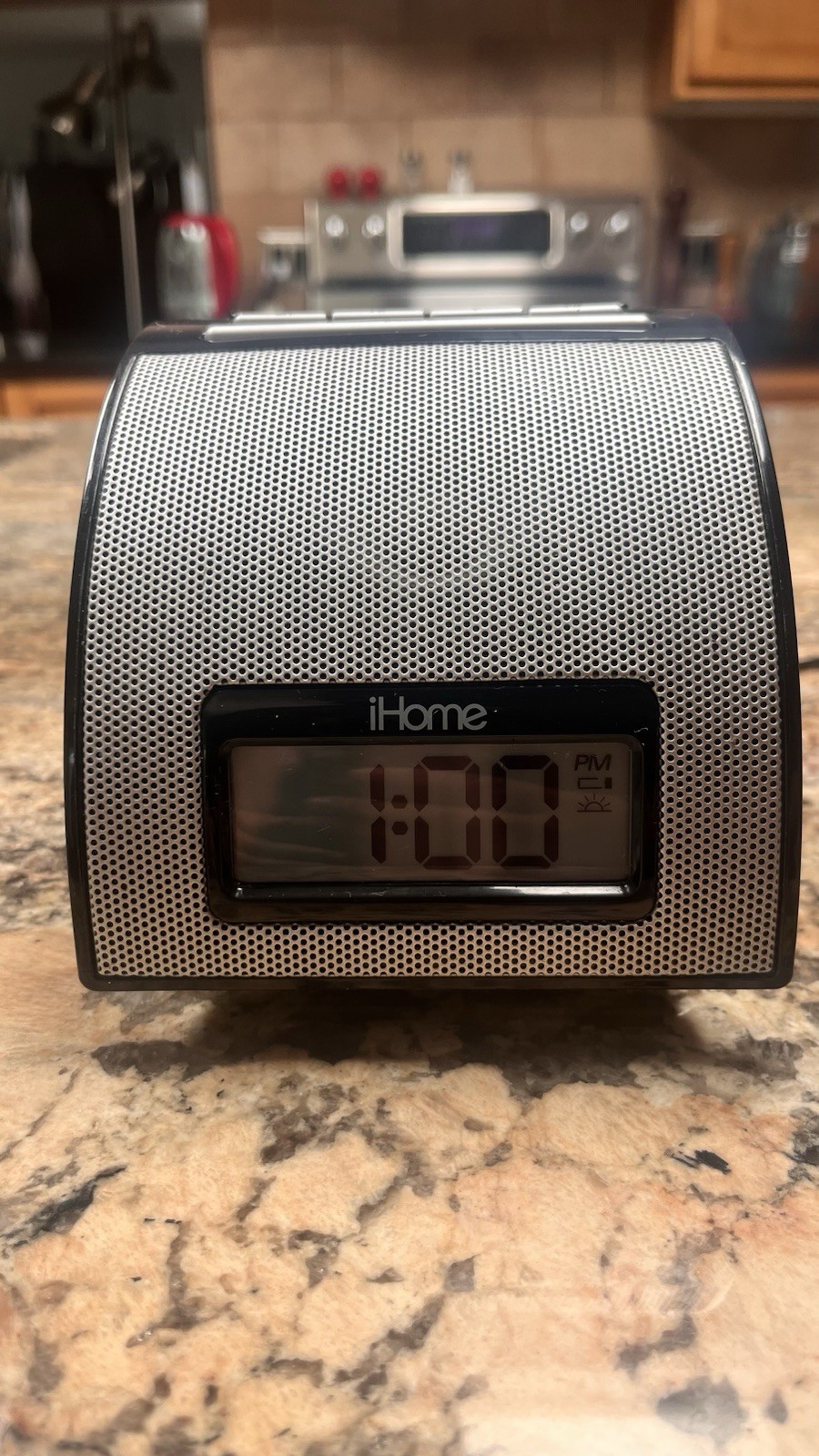 IHome Alarm Clock Speaker, iH11, 2nd Mold