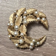 Vintage Crown Trifari Cresent Leaes w/Faux Pearls in Gold Tone Setting