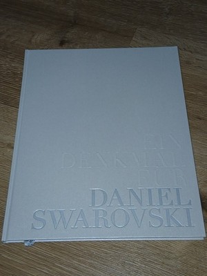 Ein Denkmal Für Daniel Swarovski Biografie Buch Kristallwelt Wattens 