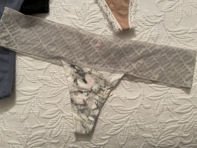 Victoria Secret Panties lot X 4 Thong New with tag size Medium lace & cotton NWT