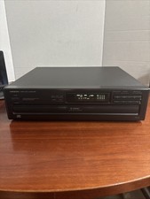 Onkyo 6 Disc CD Changer DX-C110  Turns On