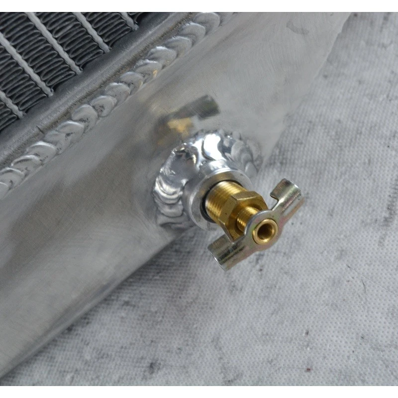 Radiator FOR 1998-2007 Toyota Land cruiser 100 Series HDJ100R HZJ105R FZJ105R MT - Image 4 of 4