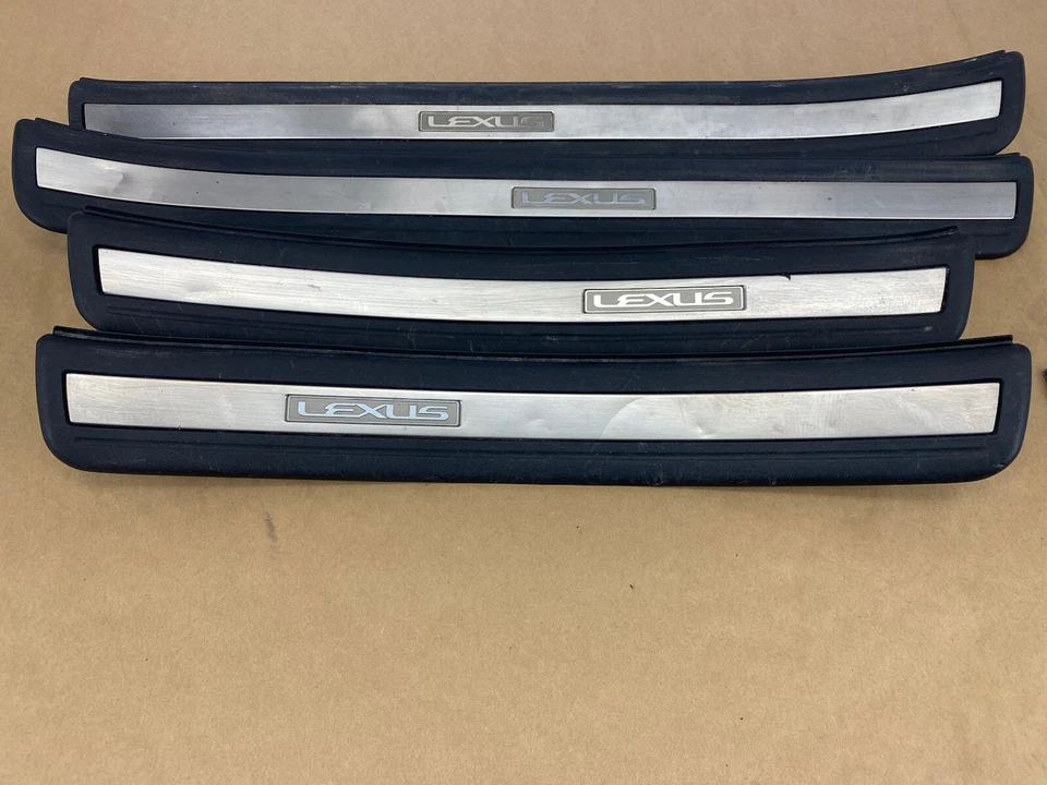 Lexus ES300 1997-2001 Juego de paneles de ajuste de placa de desgaste de umbral de 4 puertas OEM #2329E Foto 2 de 4