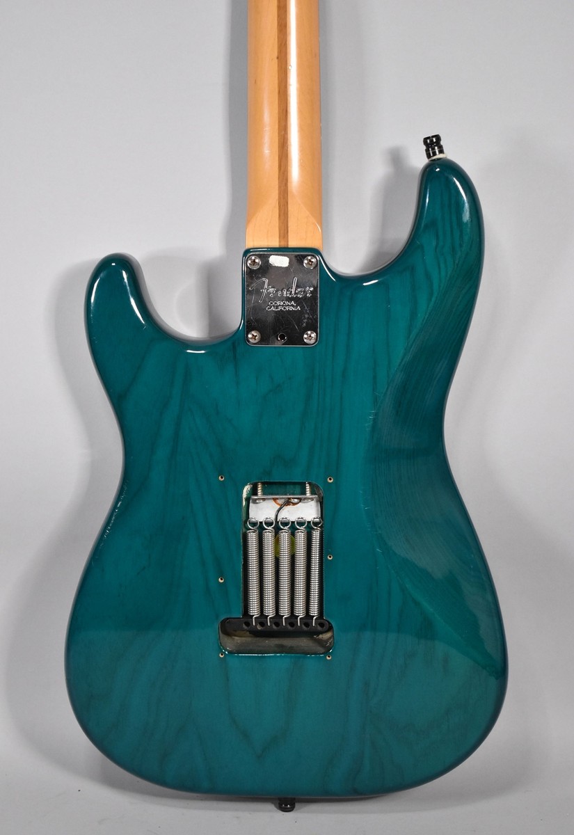 1998 Fender American Deluxe Stratocaster Transparent Teal w