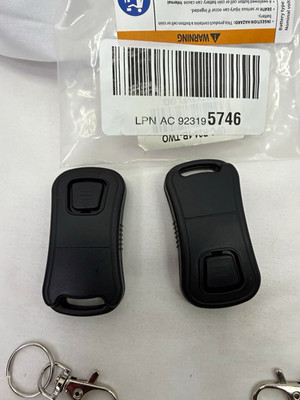 GDR-24 R24 V1 1-Button Garage Door Remote Keychain Black 315MHz (2)