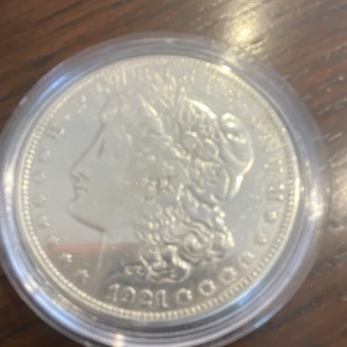 1921 Morgan Dollar $1 Uncirculated Silver Coin in Protective Case