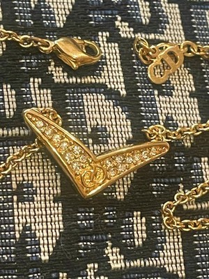 Christian Dior authentic pendant unique chevron design