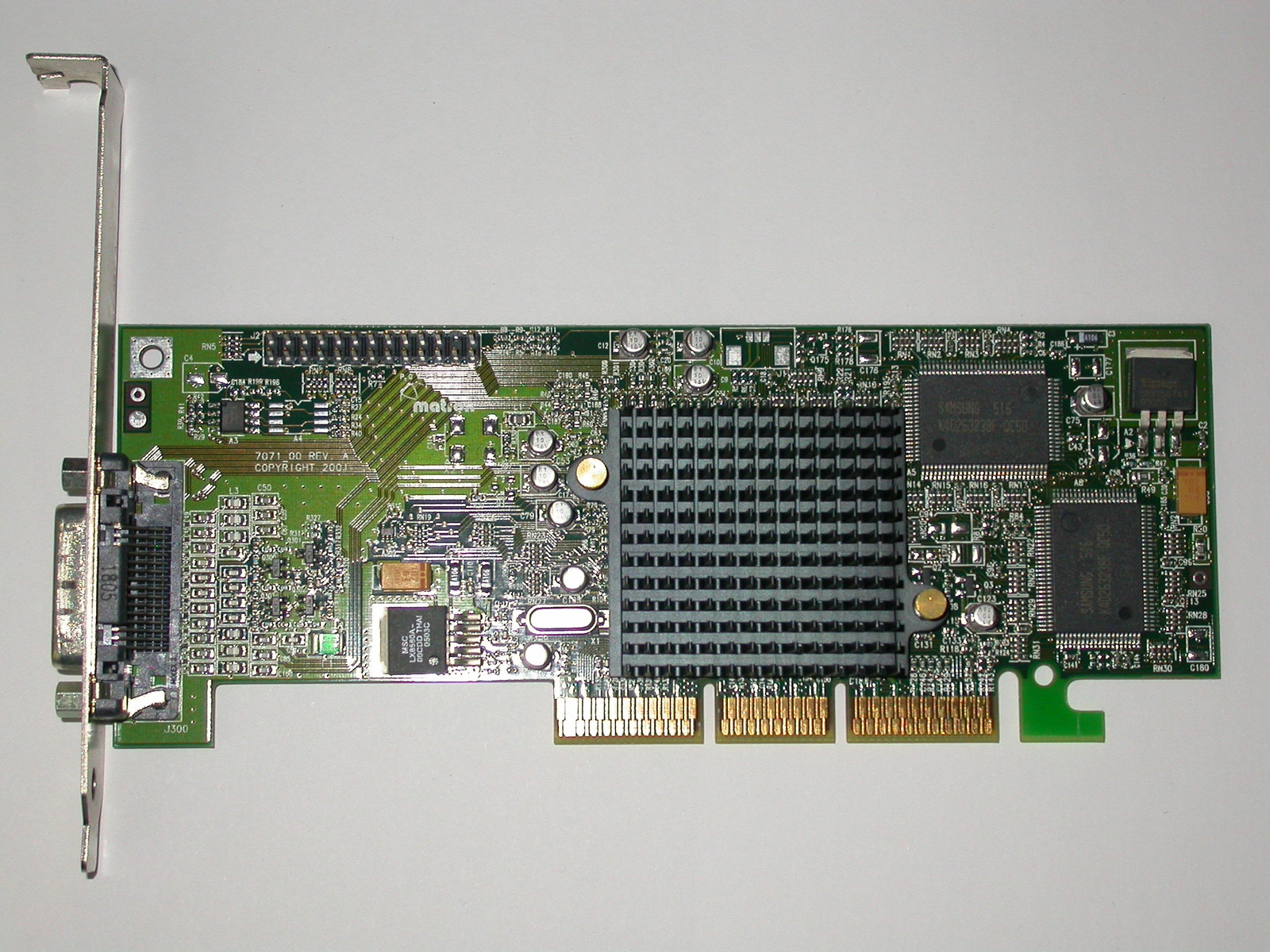 Matrox MGA G550 Carte vidéo Multi-écran AGP 32 Mo LFH60 G55MADDA32DB