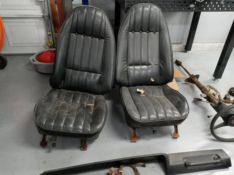 Chevy Vega GT 1976 parte delantera, puertas, tablero, colón del volante, capó, guardabarros, Foto 3 de 4