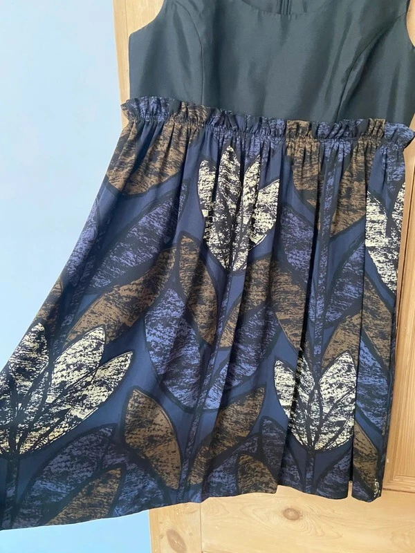 Vestido Orla Kiely Talla 12 Sin Mangas Seda Estampado Floral Retro Foto 4 de 4