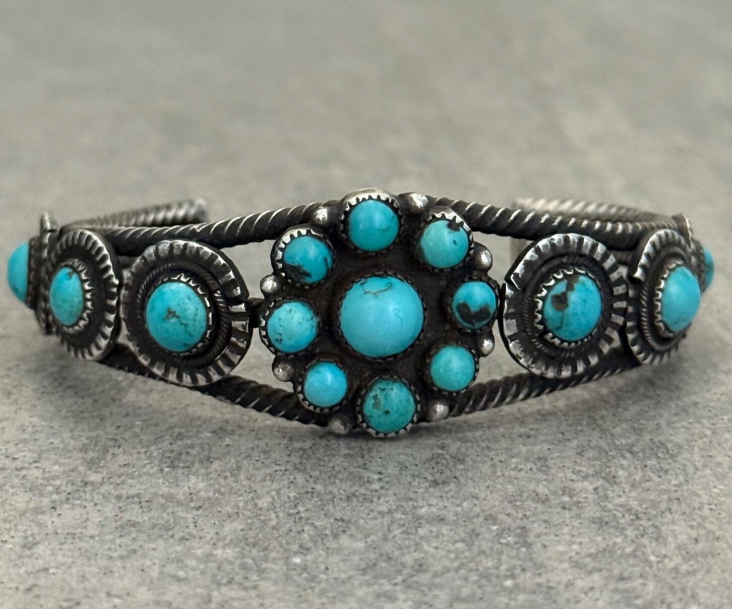 Old Vintage Native American Navajo Turquoise Cluster silver Bracelet 45+g 7 in