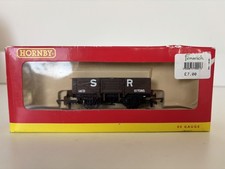 Hornby OO Gauge R6340 SR 5 10 Tons Plank Wagon 14131 - NEW