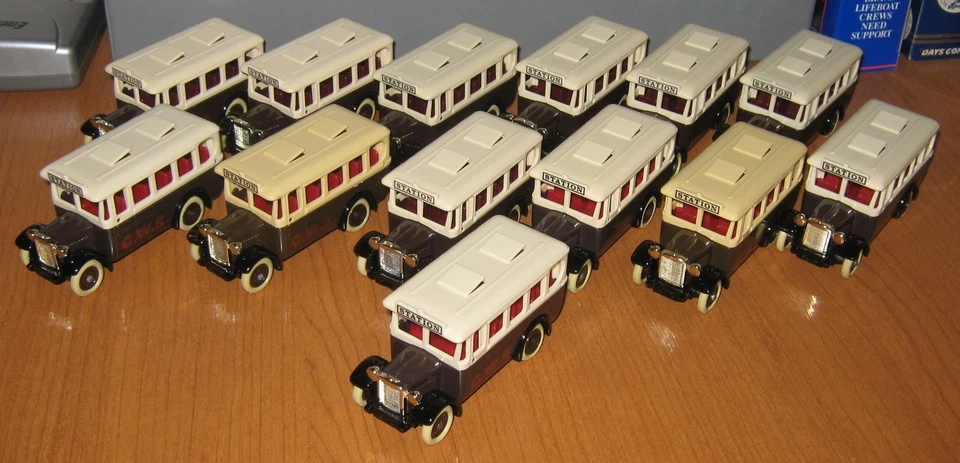 Lledo Days Gone DG10006 Dennis Single Deck Coach GWR Group of 13 variations - Image 2 of 4