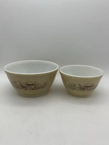 Pyrex FOREST FANCIES  Mushroom Nesting mixing bowls SET OF 2  401, 402