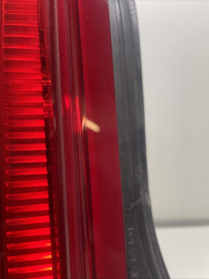 2013 - 2017 Cadillac XTS LED Tail Light Driver Left LH 23238005 OEM ...