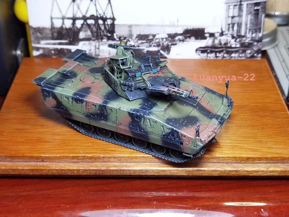 1/72 AM German KF41 Infantry Fighting Vehicle NATO Tri Colored Finished Model - Image 2 of 4