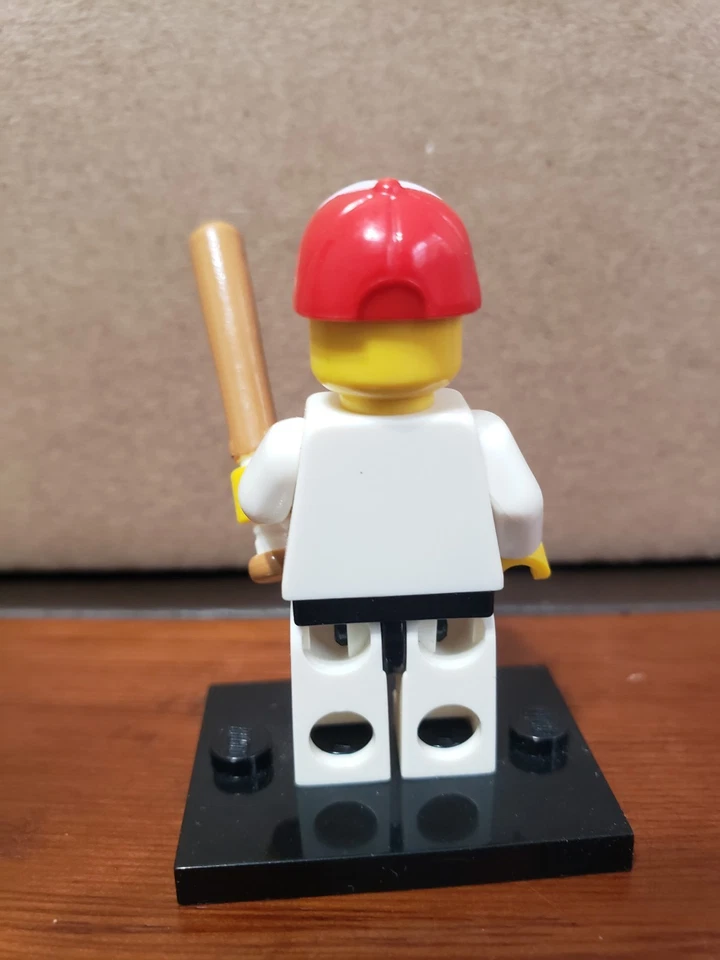 LEGO Baseball Player 8803 minifigure CMF Series 3 - Image 2 of 2