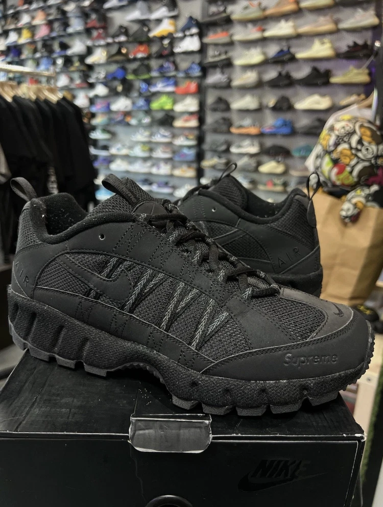Nike Supreme x Air Humara 17 Black for Sale | Authenticity