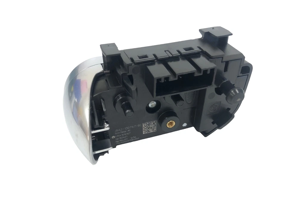 Genuine Land Rover Discovery/Range Rover Sport RH Steering Wheel Switch LR116681 - Image 2 of 4