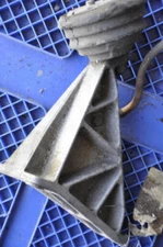 1) DD-6 BMW 1129806 OEM 11811129806 (USED) ENGINE MOUNT W- GROUND STRAP RIGHT