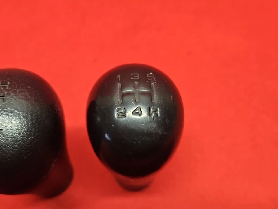 88-95 Nissan Pathfinder / 90-94 D21 Manual Gear Shift & Transfer Case Knobs - Image 4 of 4