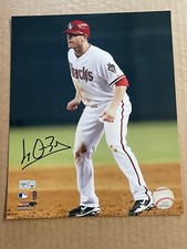 Lyle Overbay Diamondbacks Signed 8 x 10 Photo