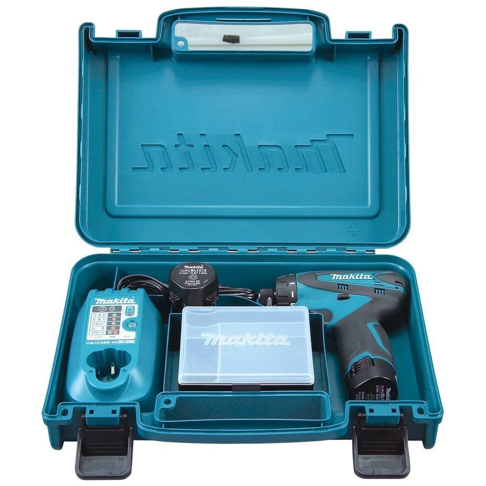 Makita DF030DWX Rechargeable Driver Drill with 2 x 10.8V 1.3Ah Batteries - New - Image 3 of 4