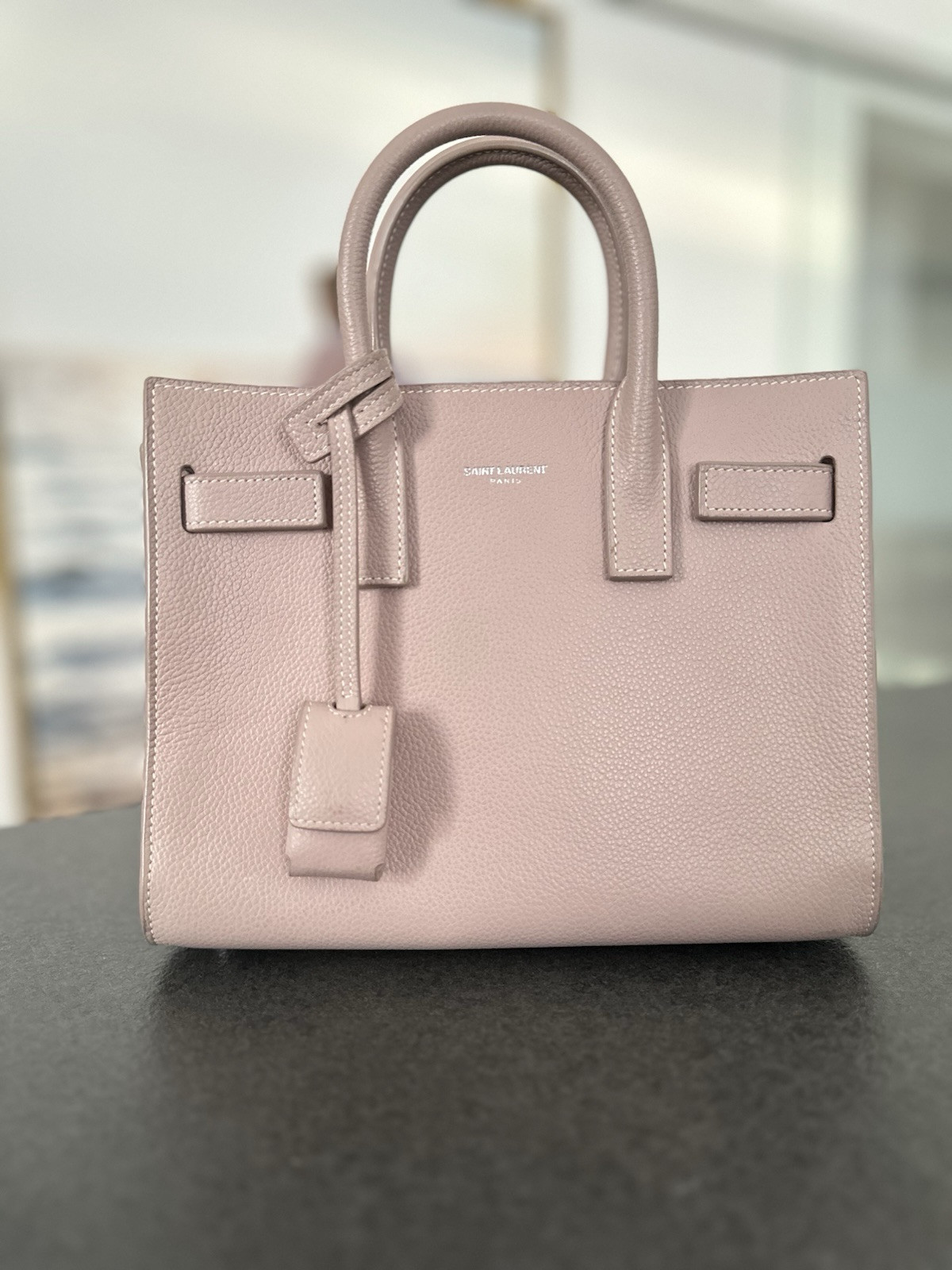 Saint Laurent Nano Sac De Jour in pelle di vitello granulata in rosa antica