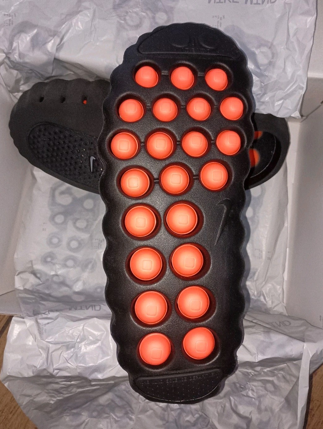 Nike Mind 001 Black/Chrome-Hyper Crimson HQ4307-001 Men's Size 12 thumbnail 3