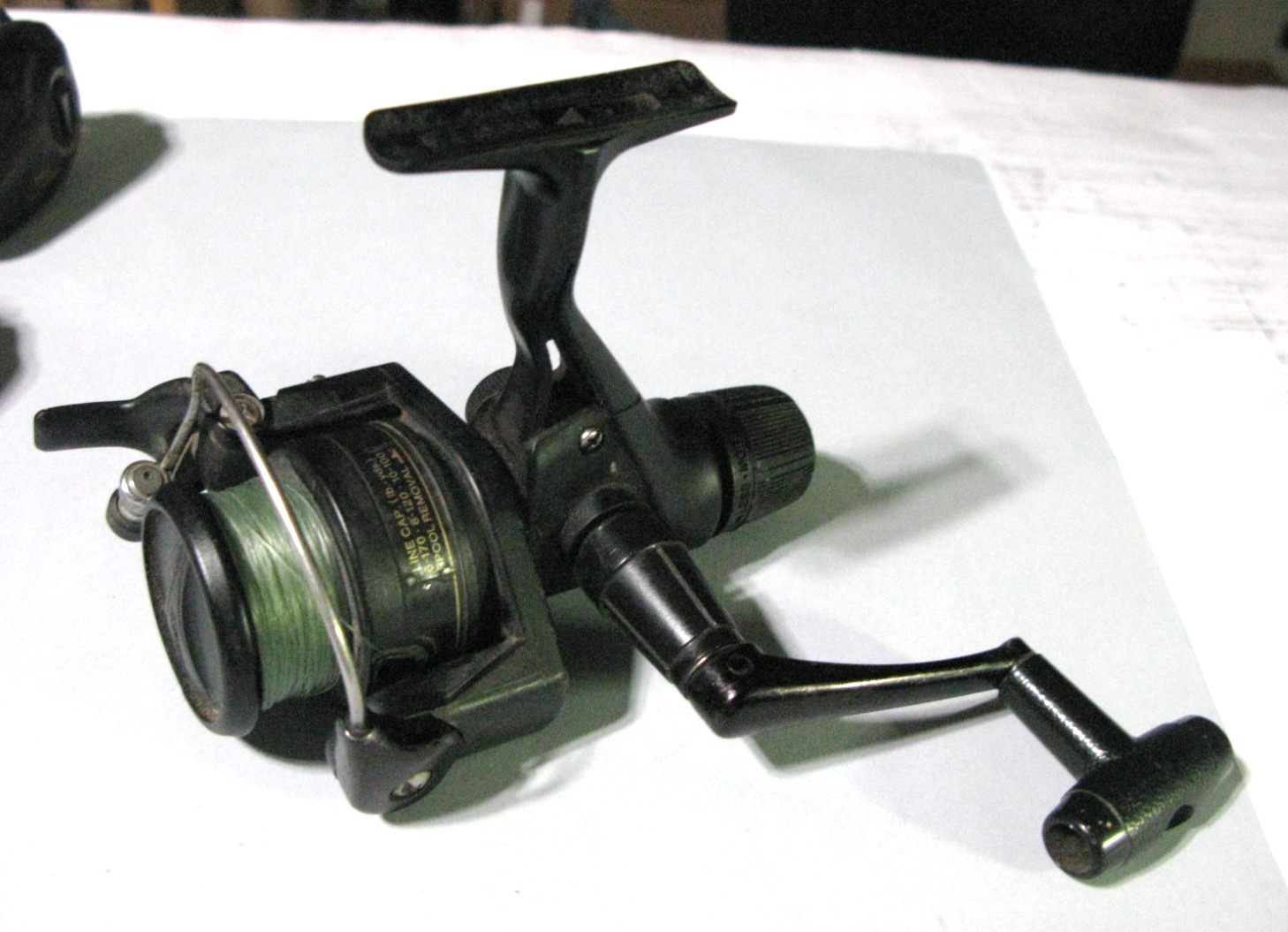 Shimano IX 2000R Spinning Reel, L/R, 4.1:1, 120yds/8lb, Rr D