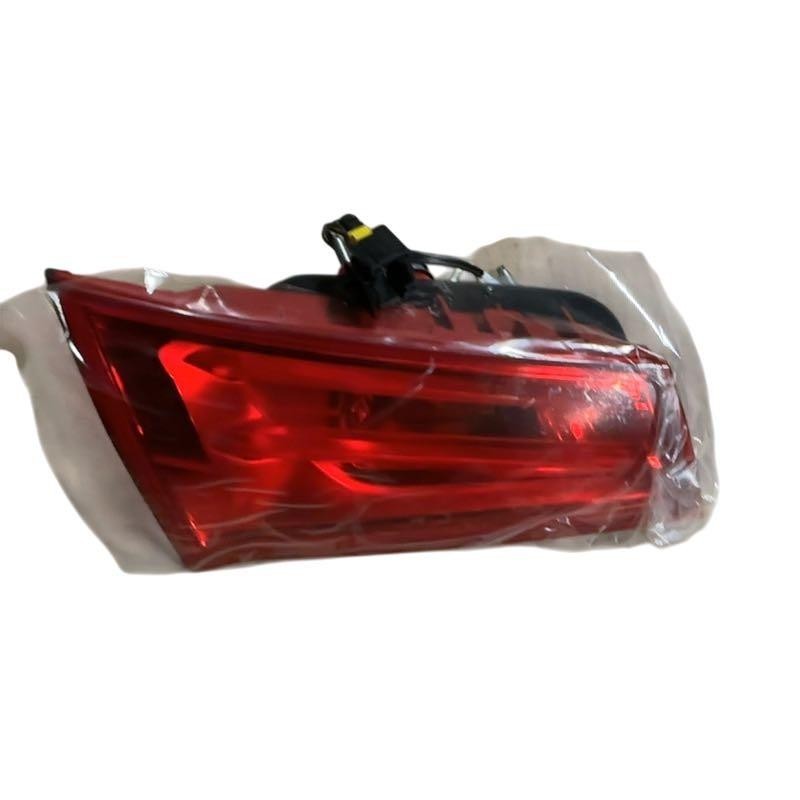 Feu arrière gauche pour Citroën C4 Lounge d'origine avec référence constructeur 9815537580