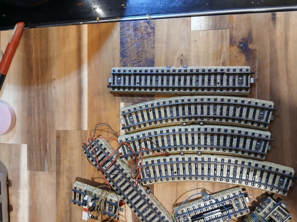 Gran Lote Más de 125 Piezas Modelo Marklin Tren Vía. Buen estado. Ver fotos Foto 2 de 4