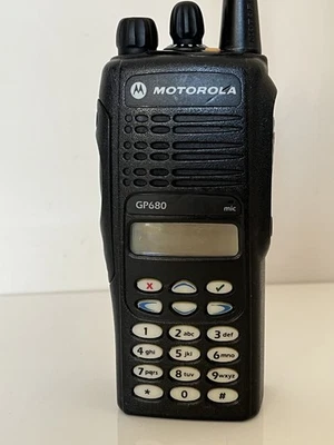 Motorola GP680 Handfunkgerät gebraucht - Bild 1 von 4