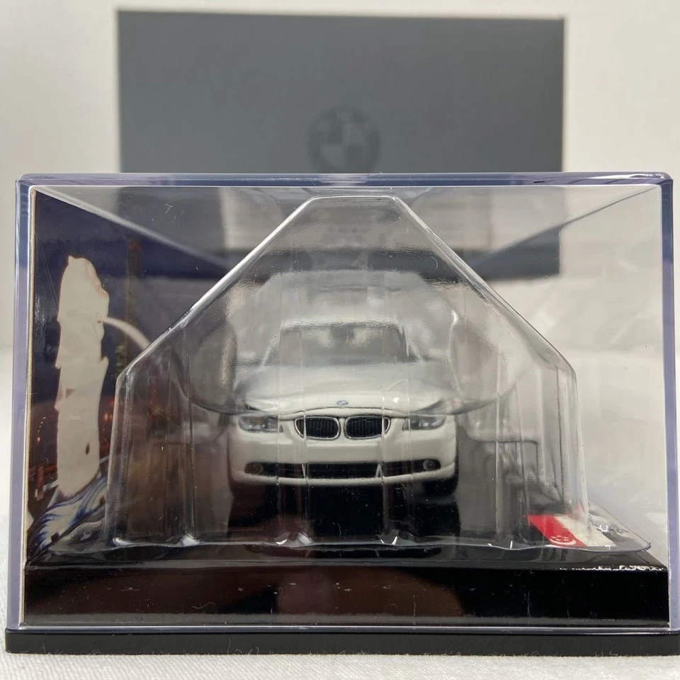 BMW 5ER E60 SERIES 5 FLAVOURS OF ASIA SINGAPOUR KYOSHO 80420393163 1/43 BLANC - Photo 3/4