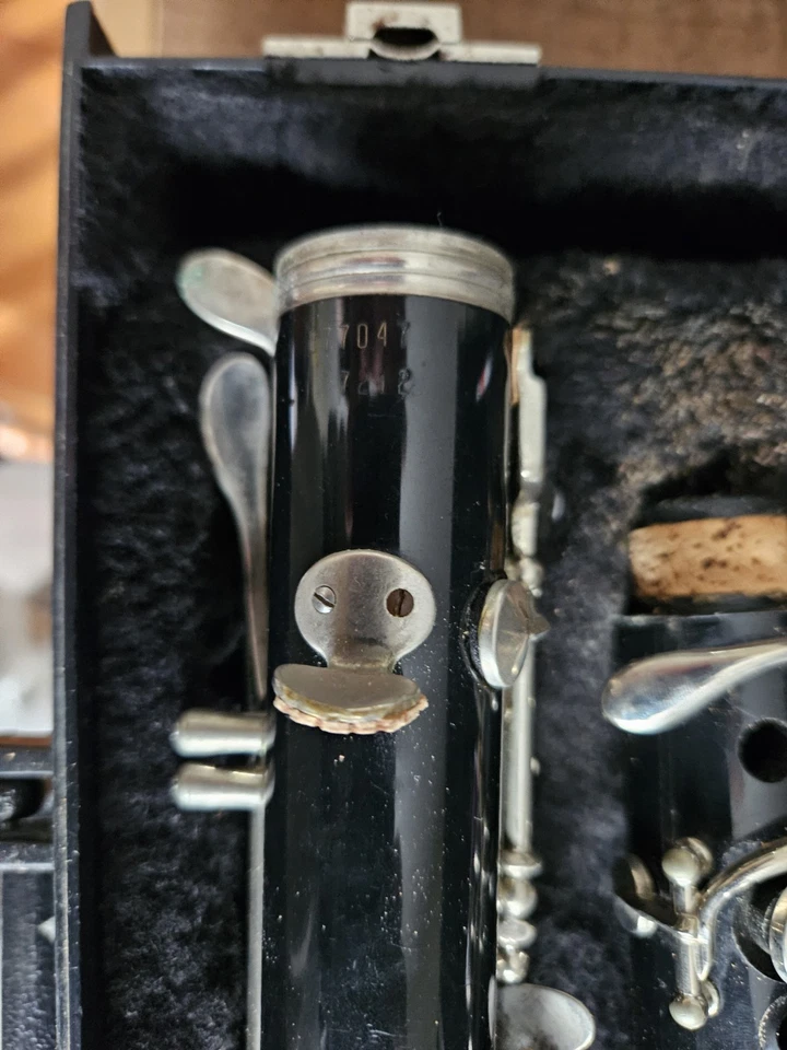 Clarinete Vito Leblanc 7212 Bb recién reparado y listo para banda Foto 2 de 4