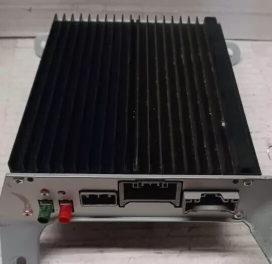 HONDA BOSE カーオーディオ ヘッドユニット 本体 2016-2020 HONDA PILOT BOSE Audio Equip Radio Trunk Amplifier